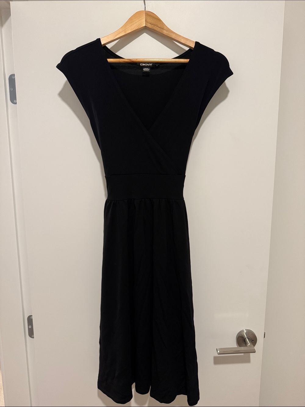 DKNY Black Cap-Sleeve Midi Dress